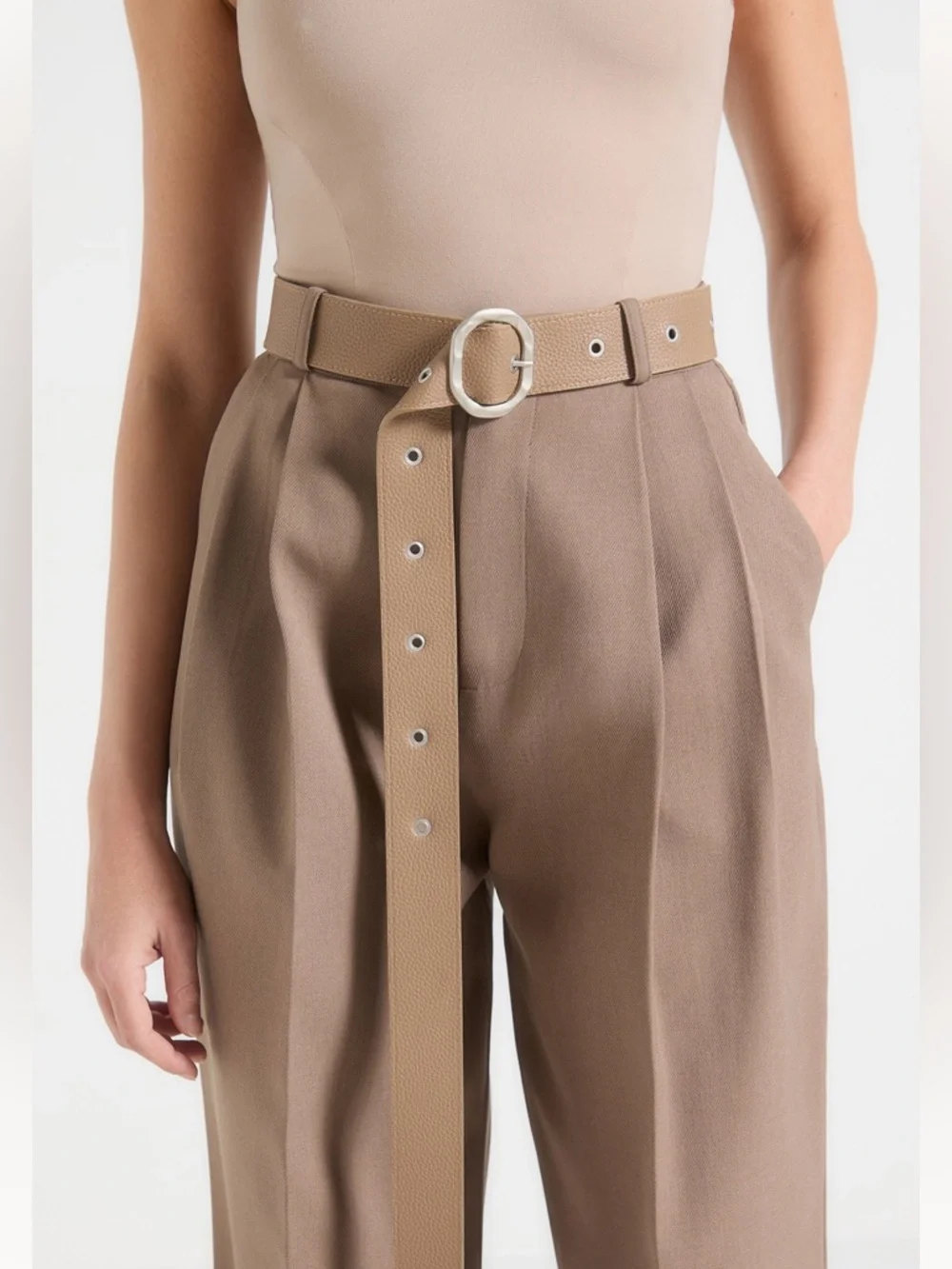 Maniere De Voir Suzanne tailored trouser with belt and ankle ties size 10 NWT - Picture 2 of 11